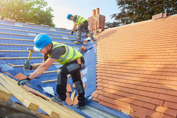 Best Roof Installation  in Oelwein, IA